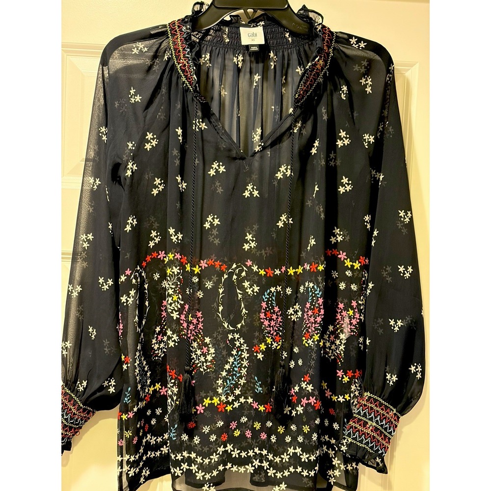 Cabi Enjoy Blouse Women XS Navy Paisley Floral Sheer Smocked Puff Sleeves #5784